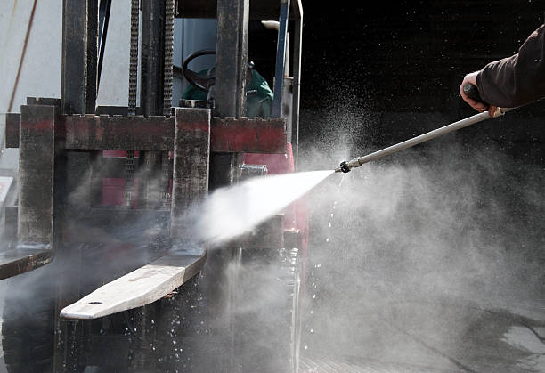 Best Window and Screen Pressure Cleaning in Clayco, MO